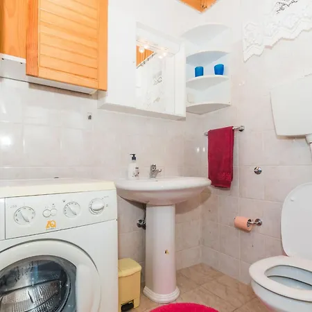 Tatil Evi Fuer 2 Personen Ca- 50 M² In Rukavac- Kvarner Bucht - Gespanschaft Primorje- By Interhome *