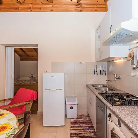Fuer 2 Personen Ca- 50 M² In Rukavac- Kvarner Bucht - Gespanschaft Primorje- By Interhome Vakantiehuis